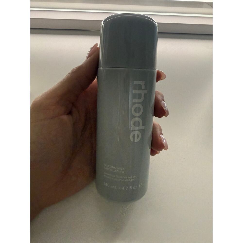 Rhode Glazing Milk Ceramide Facial Essence 140mL / 4.7 oz Skincare - Picture 8 of 9